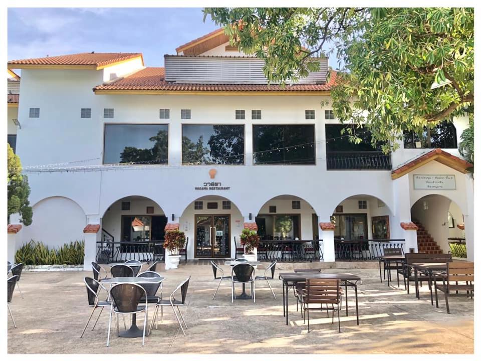 Dad D Resort By Lopburi Inn Resort מראה חיצוני תמונה