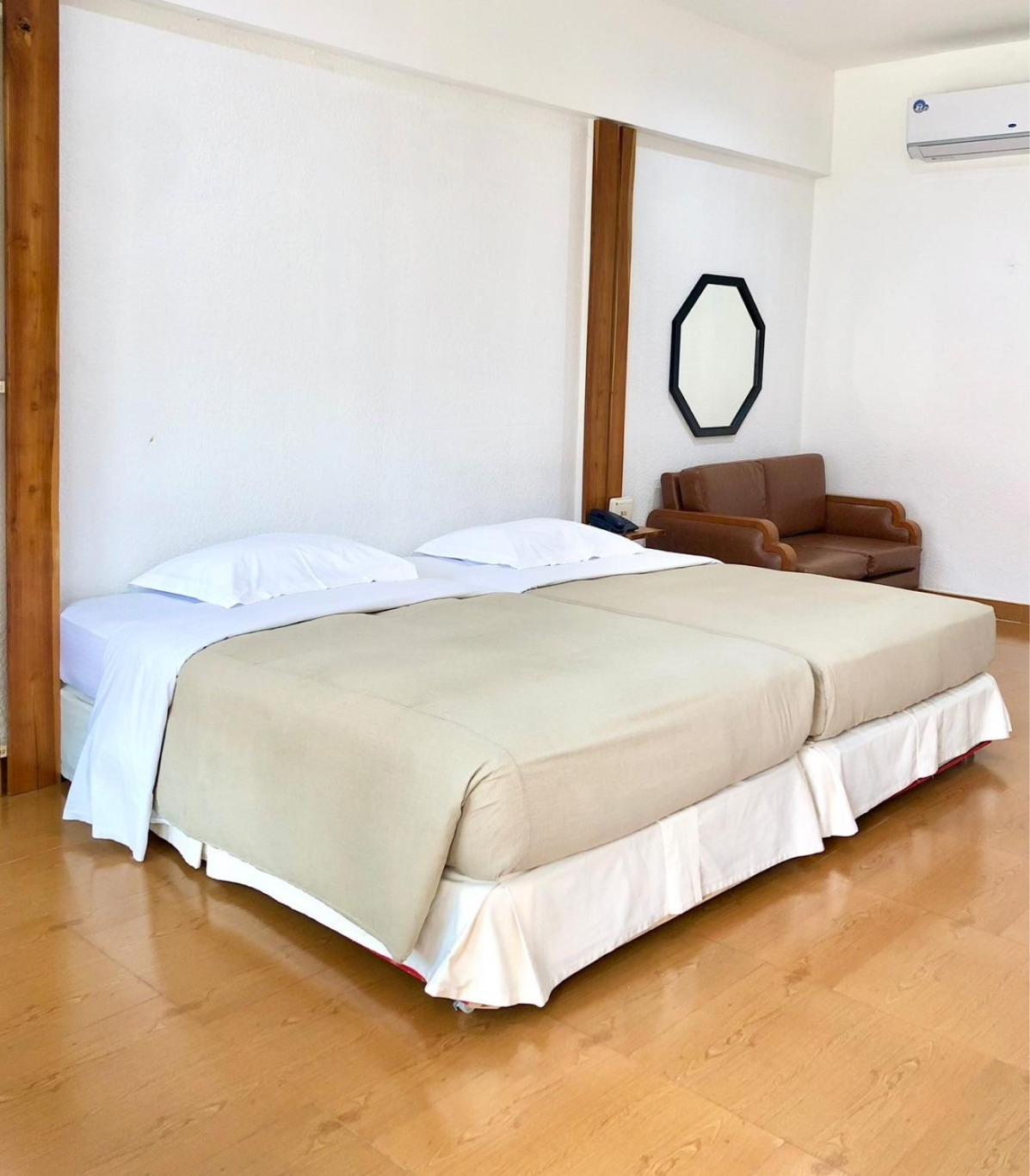 Dad D Resort By Lopburi Inn Resort מראה חיצוני תמונה