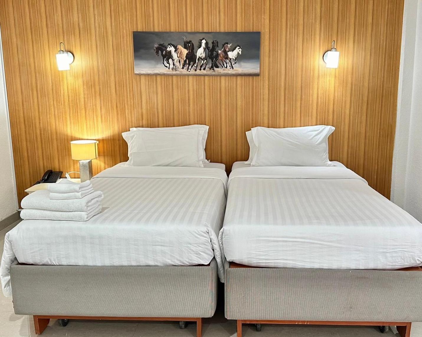 Dad D Resort By Lopburi Inn Resort מראה חיצוני תמונה