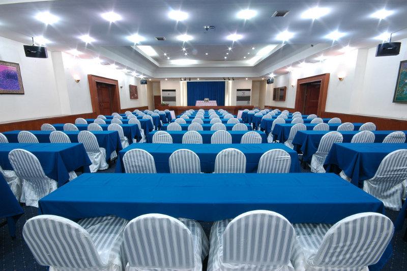 Dad D Resort By Lopburi Inn Resort מראה חיצוני תמונה