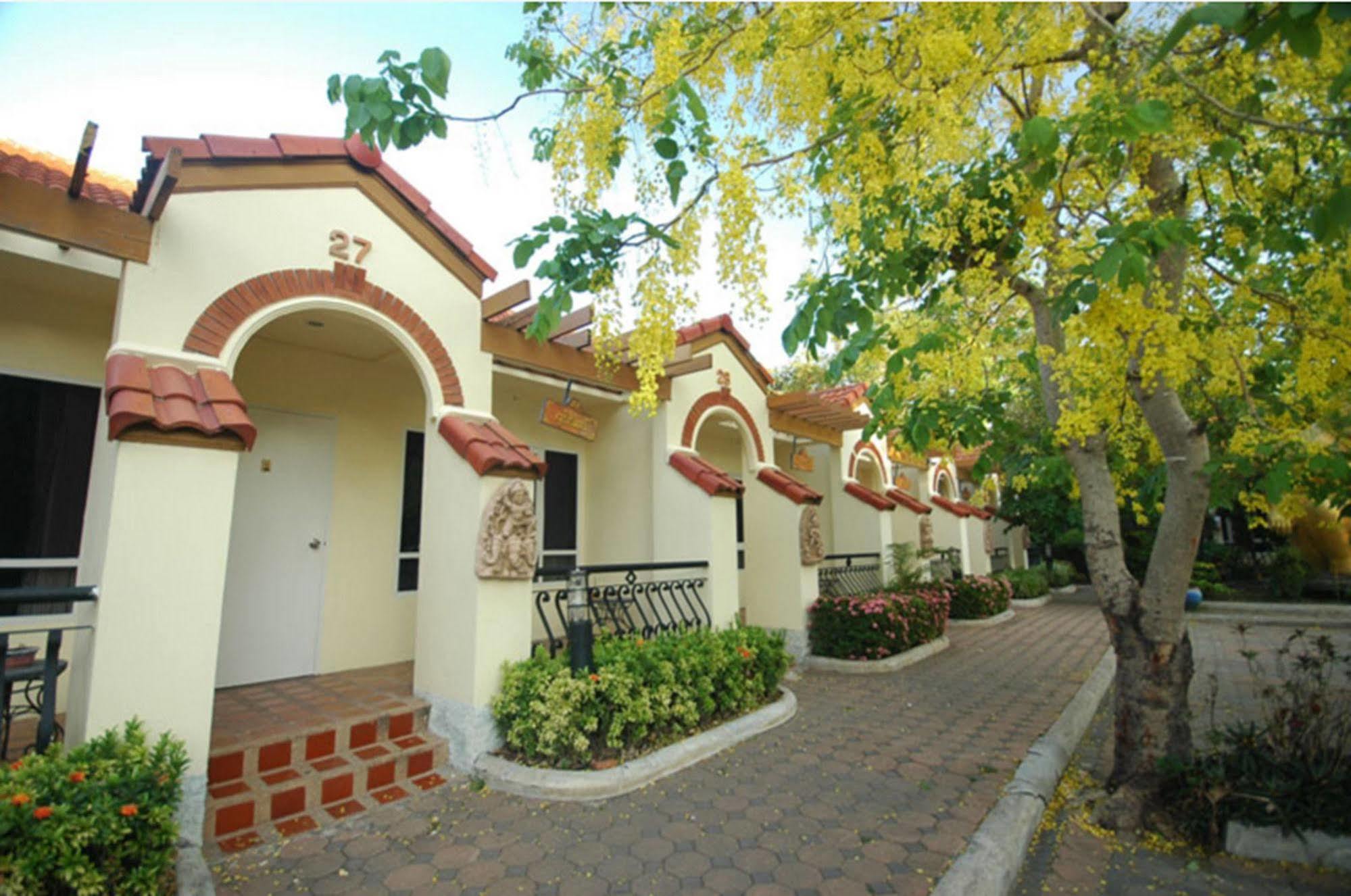 Dad D Resort By Lopburi Inn Resort מראה חיצוני תמונה