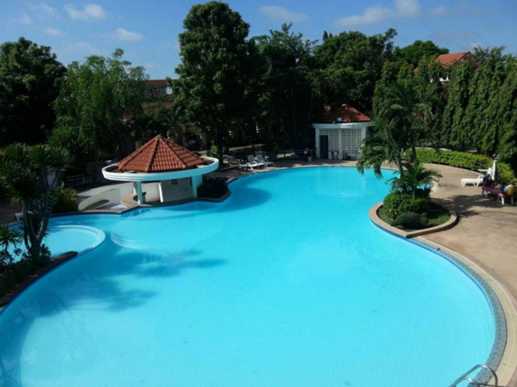 Dad D Resort By Lopburi Inn Resort מראה חיצוני תמונה